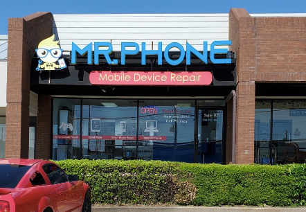 Blog cover: Revive Your Phone in Tulsa: Mr. Phone US Offers Top-Notch Repairs